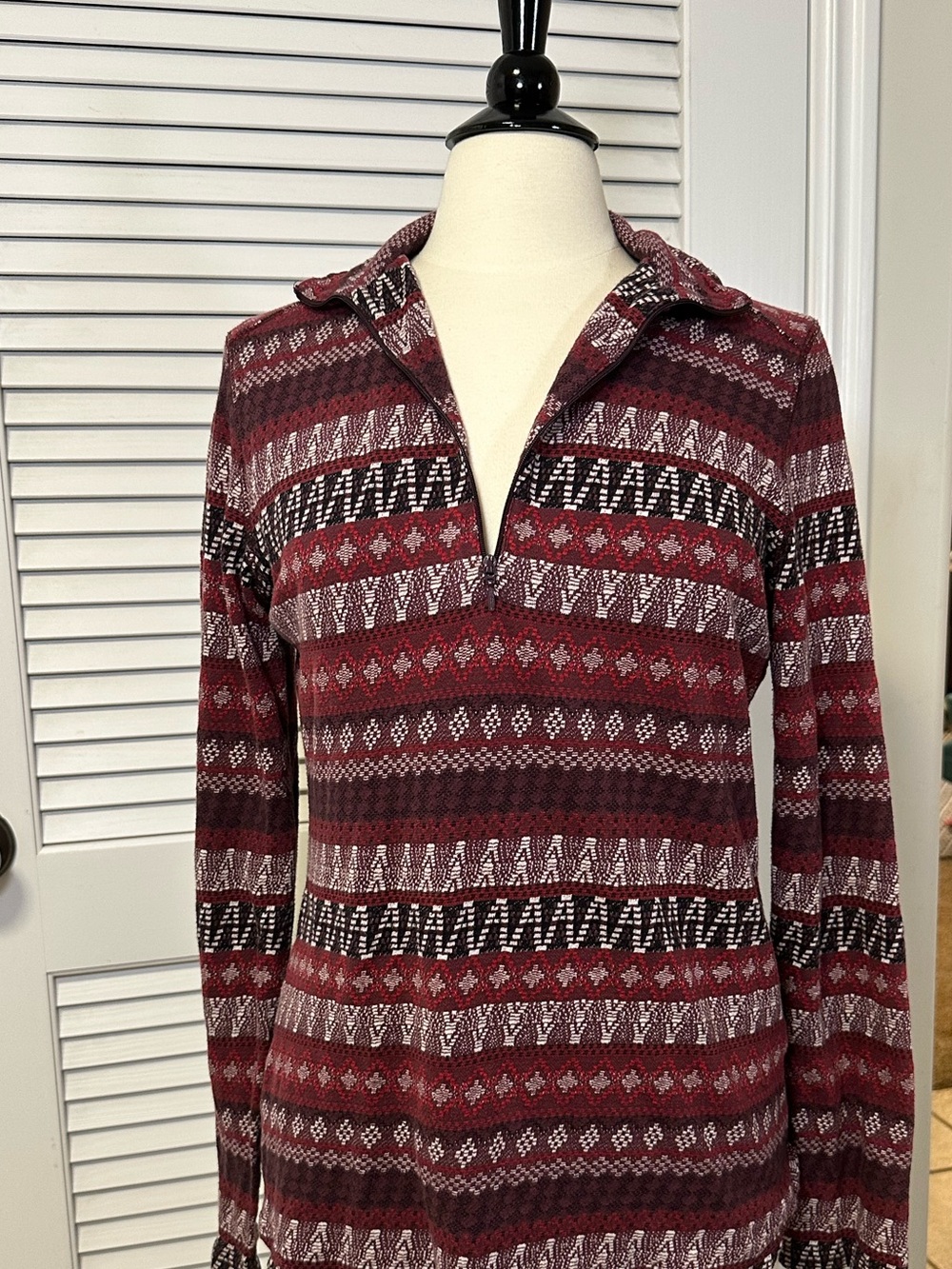 Woolrich Women's Burgundy Patterned Knit Pullover Sweater